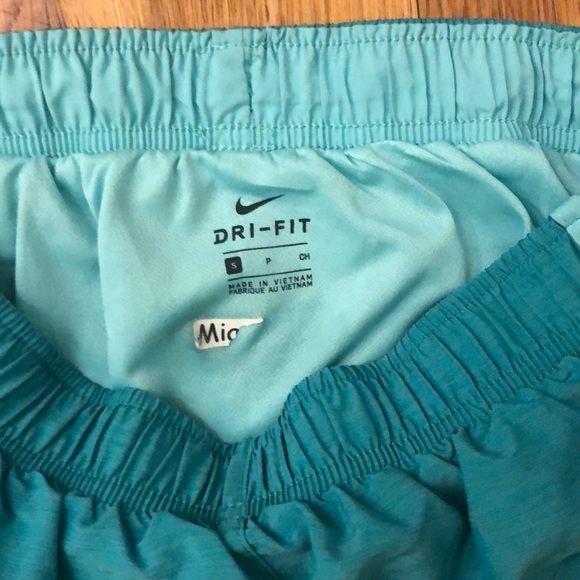 Nike shorts - Picture 2 of 2